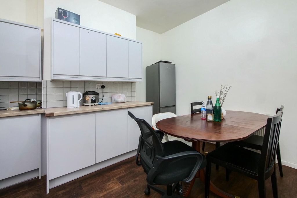 Property photo 3 of 12 Kitchen / Diner