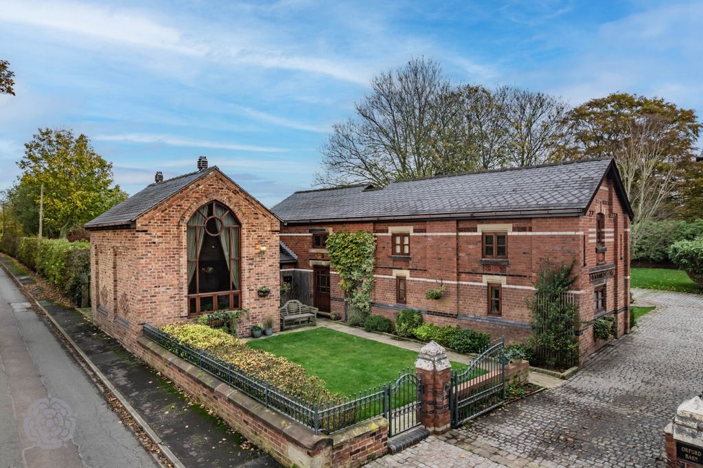 Property photo 2 of 30 Picture No. 18