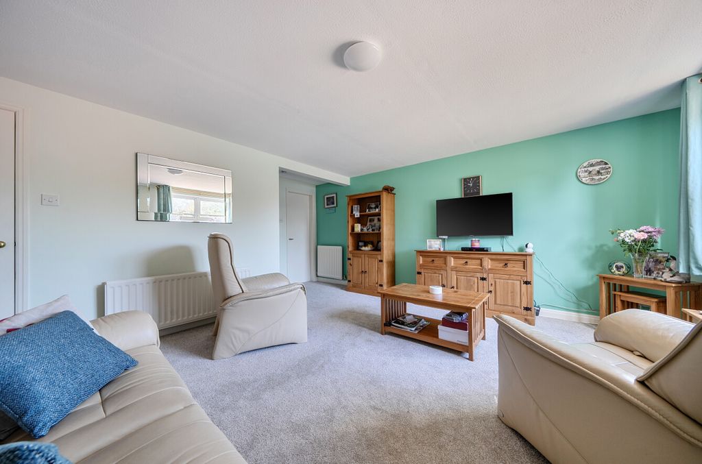 Property photo 3 of 21 1439790-10-69d62B...