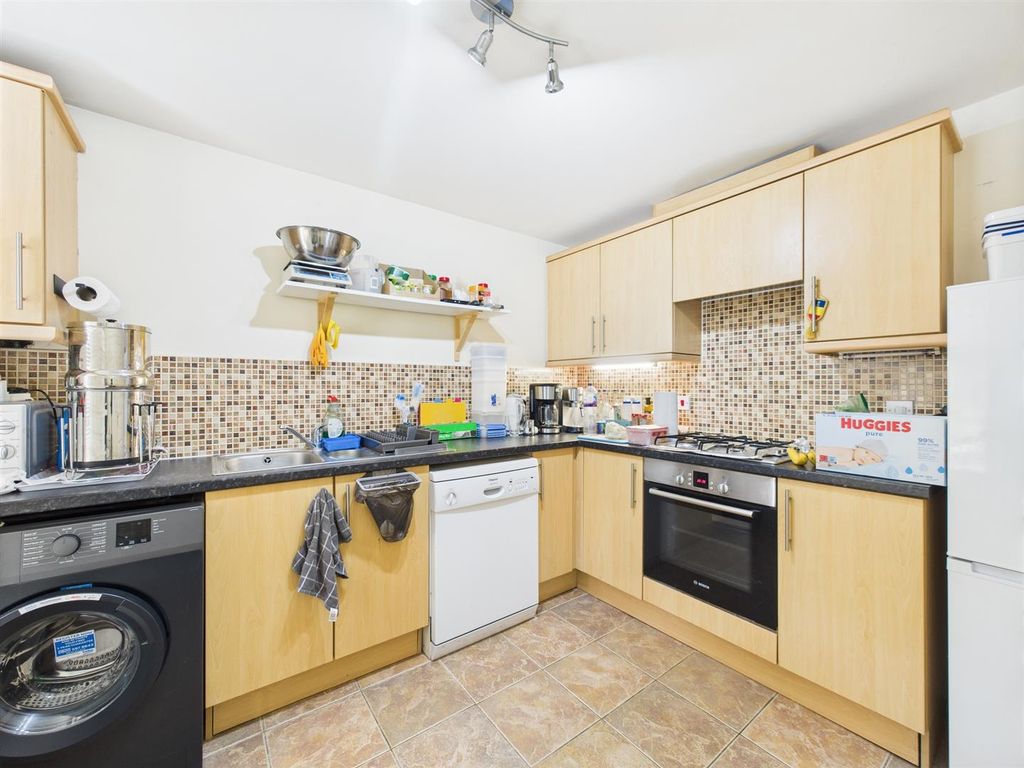 Property photo 2 of 14