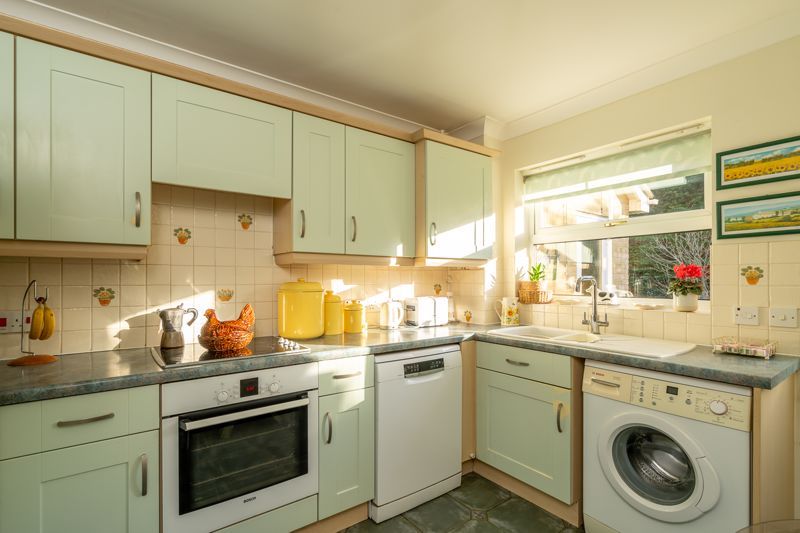 Property photo 3 of 16 Photo 9