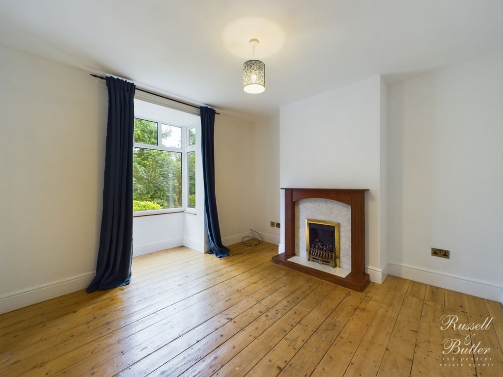 Property photo 3 of 14 Cam02127G0-Pr0194-Still010