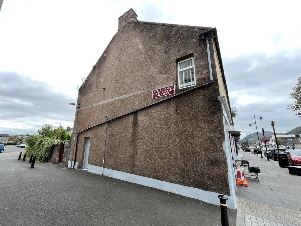 Property photo 2 of 12 Picture No. 03