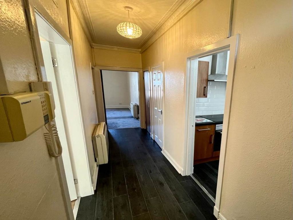 Property photo 2 of 8 8
