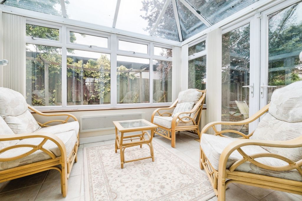 Property photo 3 of 37 Pbox-Img.Jpg