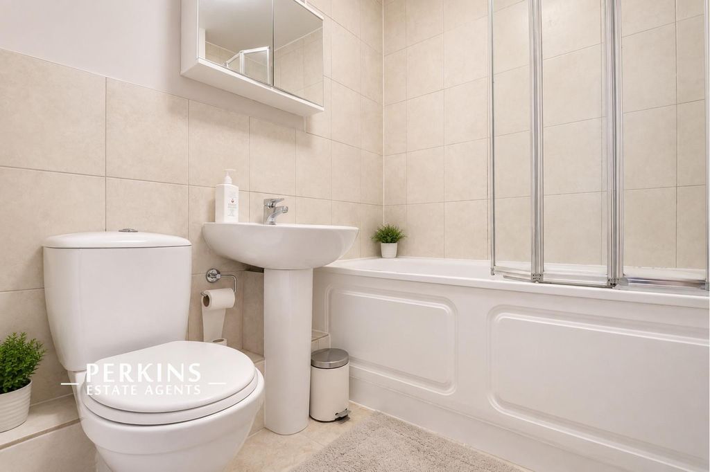 Property photo 3 of 4 Bath.Jpg