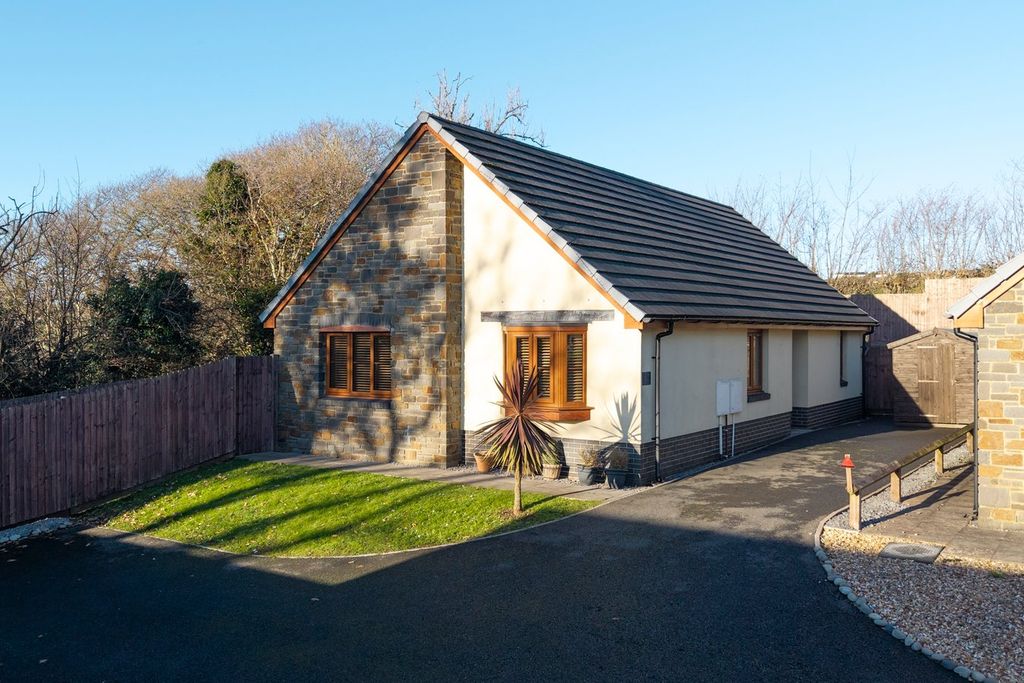 Property photo 1 of 27