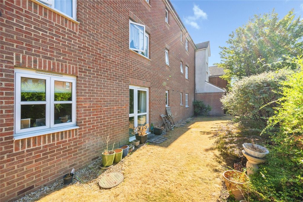 Property photo 3 of 16 Picture No. 22