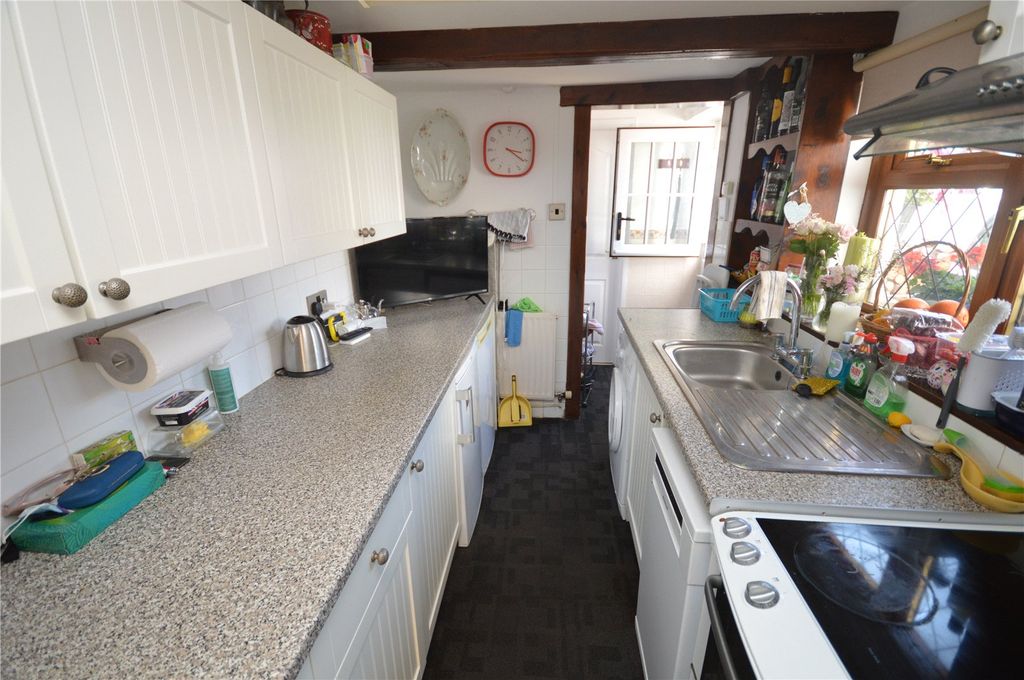 Property photo 3 of 15 Kitchen