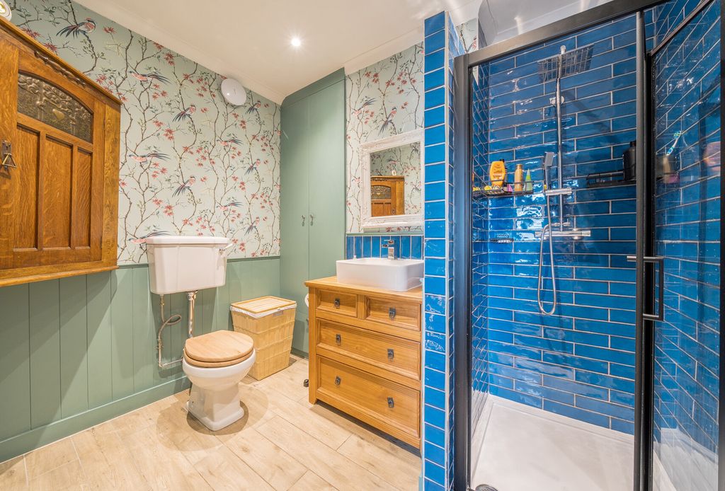 Property photo 3 of 21 Shower Room