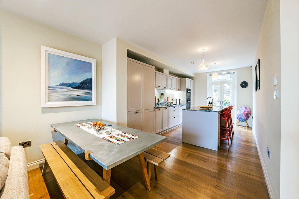 Property photo 3 of 17 Kitchen Diner