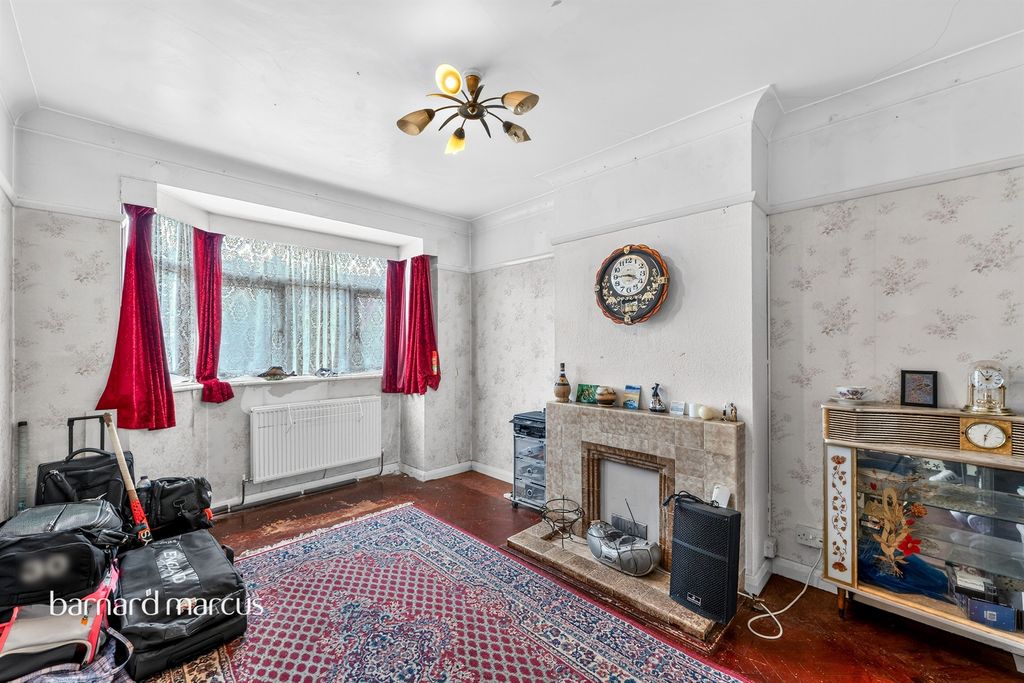 Property photo 3 of 19