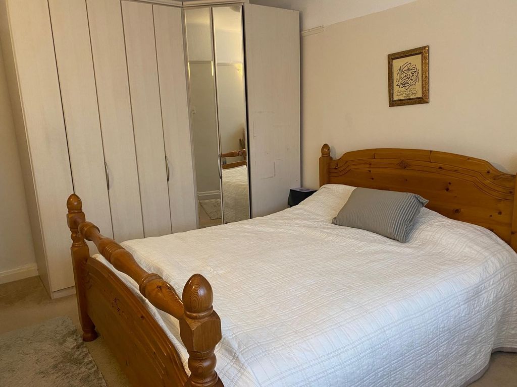 Property photo 1 of 3