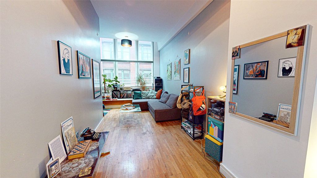 Property photo 2 of 9 Picture No. 01