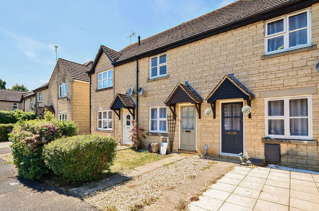 Property photo 1 of 14 1298082-1-682c819...