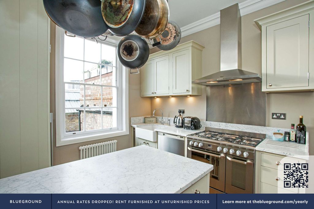 Property photo 3 of 15 Fully Equipped Kitchen