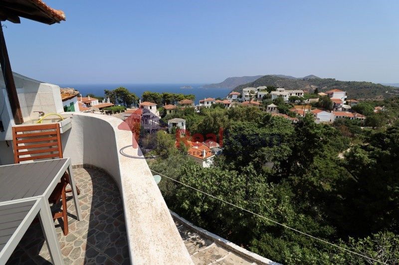 Property photo 3 of 21