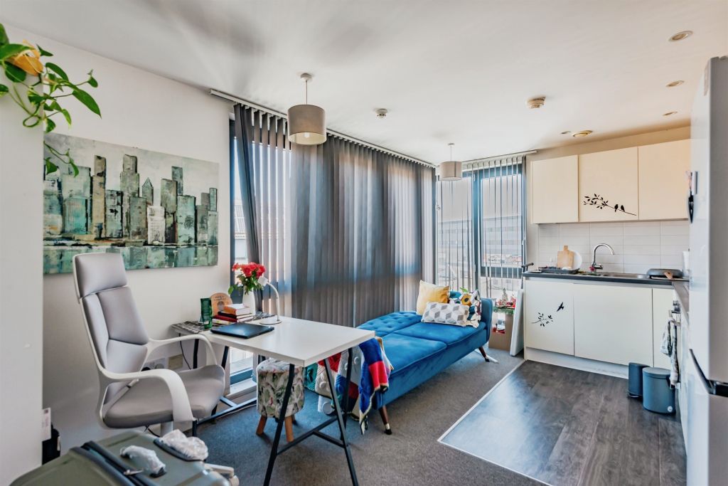 Property photo 2 of 10