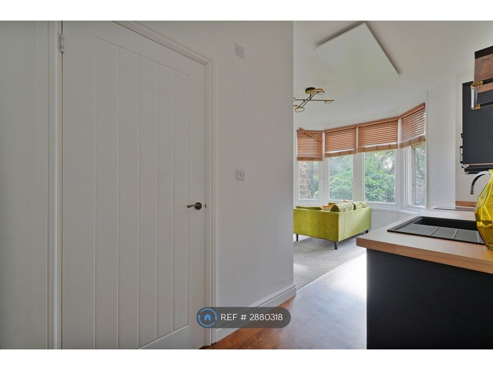 Property photo 3 of 25