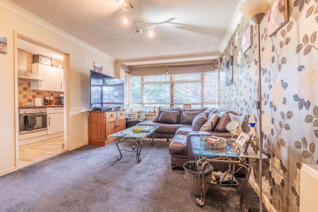 Property photo 2 of 7 4493471