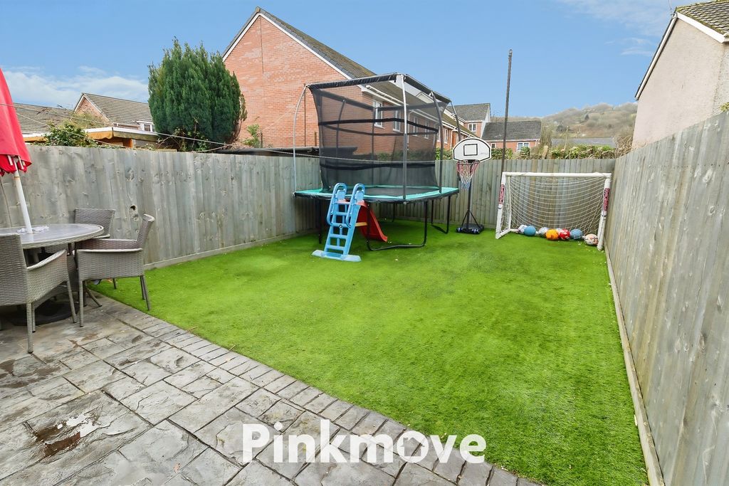 Property photo 3 of 20