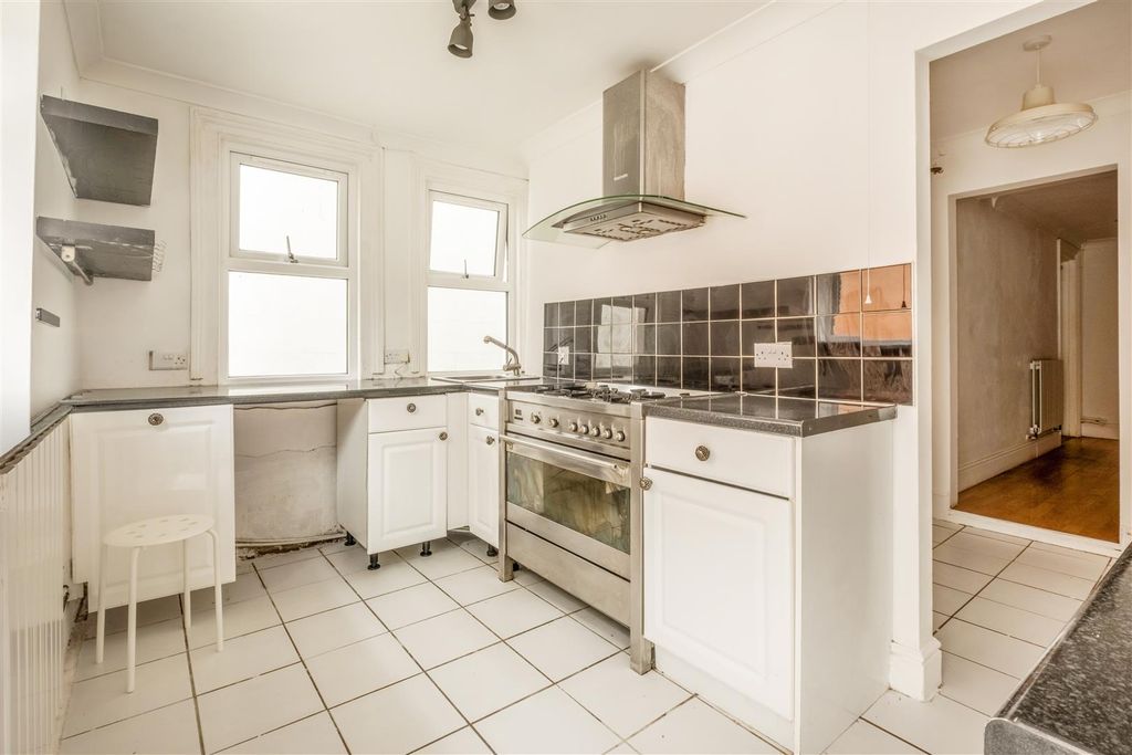 Property photo 3 of 18 89A Sackville Road-2.Jpg