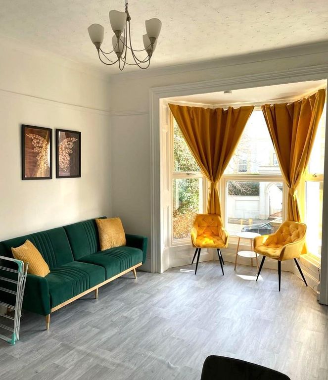 Property photo 2 of 5 Roomimage (6).Jpg