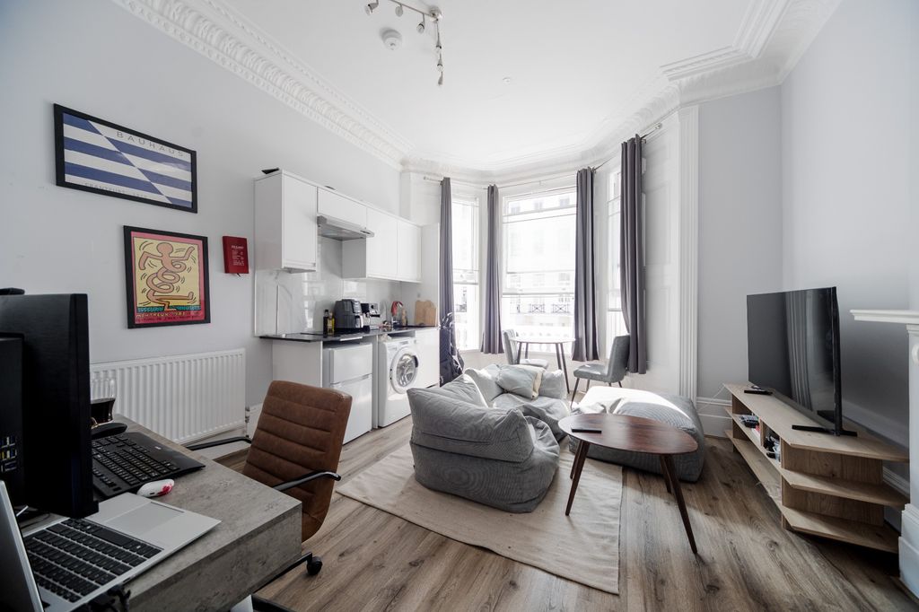 Property photo 1 of 7