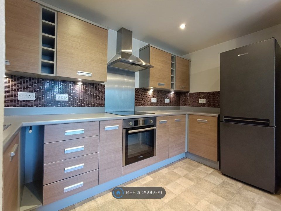 Property photo 3 of 12 Open Plan Kitchen 1