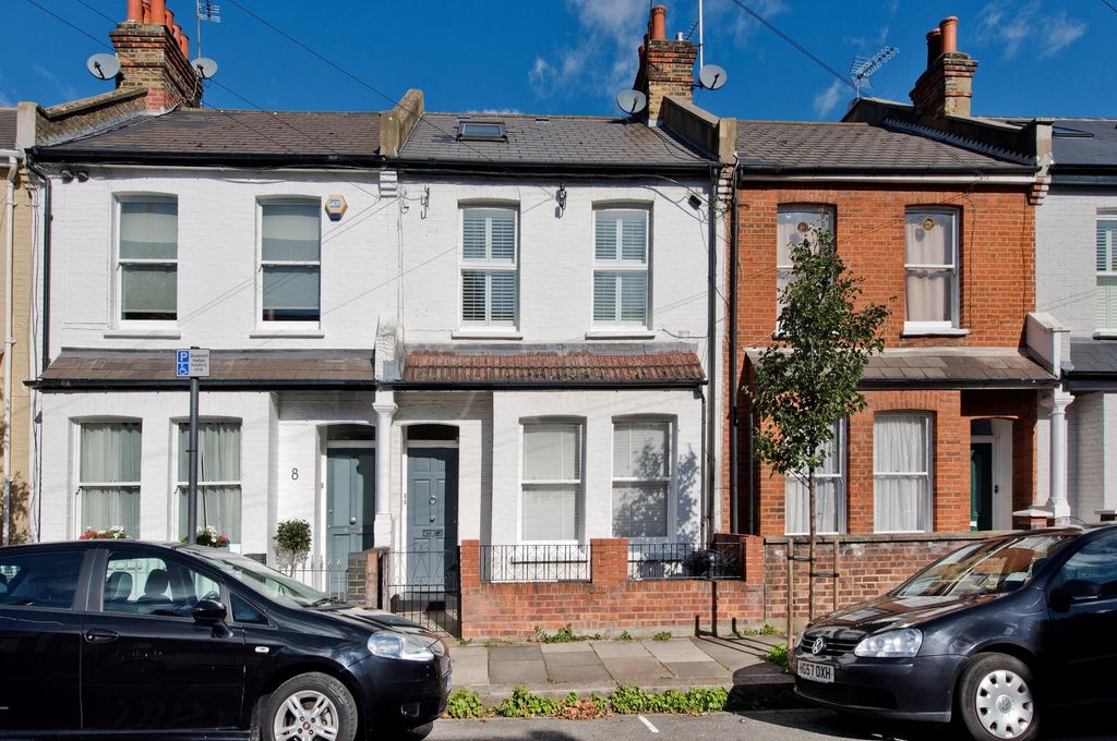 Property photo 1 of 8