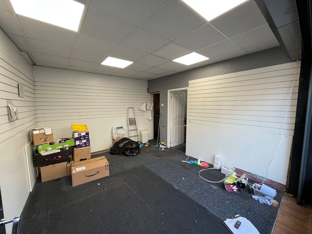 Property photo 3 of 5 Photo 4