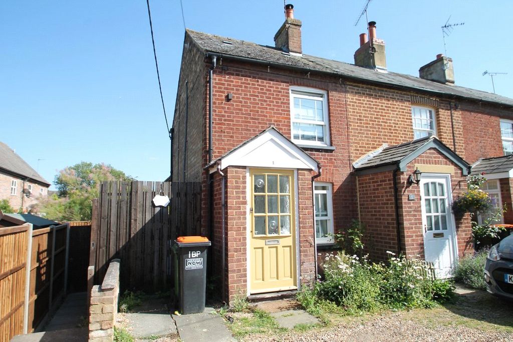 Property photo 1 of 8 Front