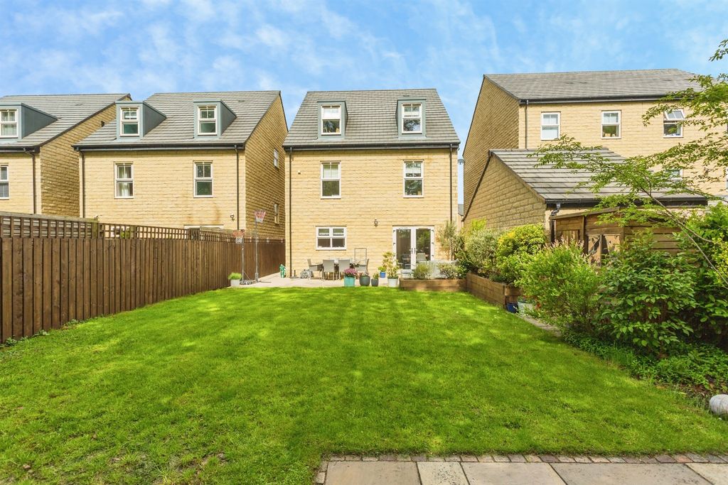 Property photo 1 of 25