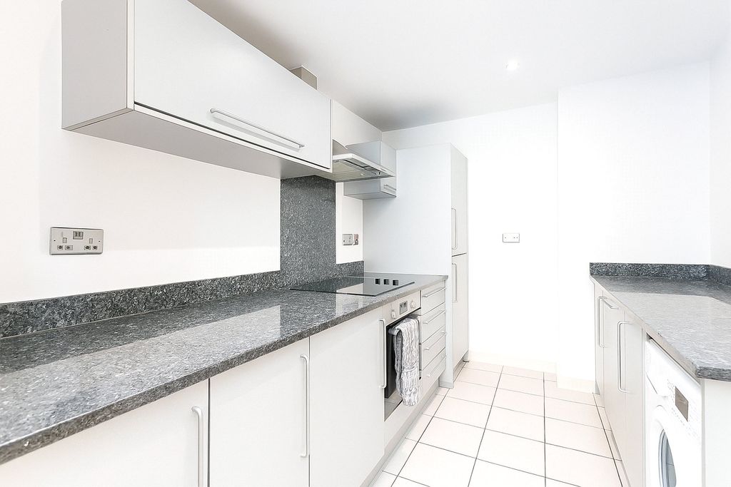 Property photo 2 of 11 Picture No. 20