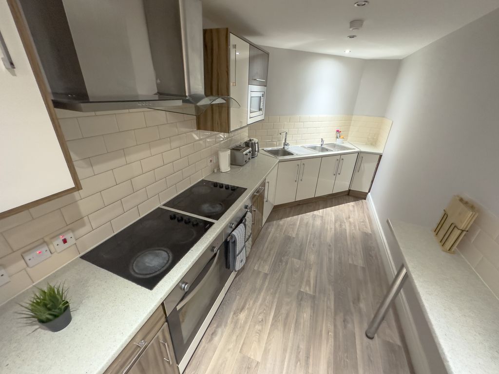 Property photo 3 of 11 7