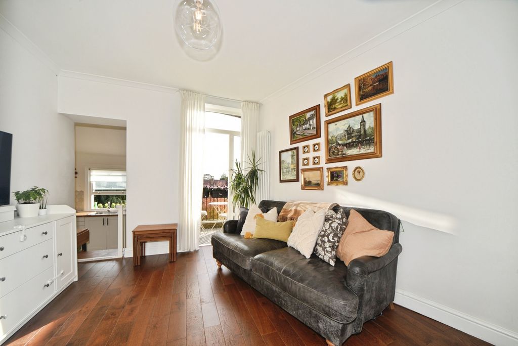 Property photo 1 of 18 Dsc_9966