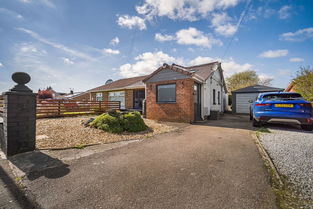 Property photo 1 of 40