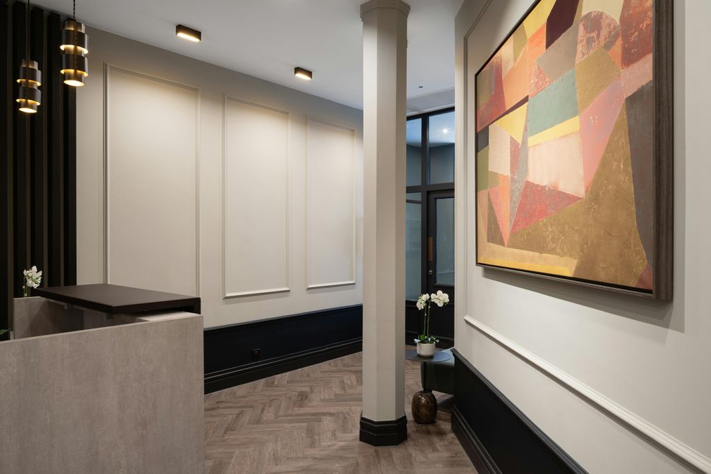 Property photo 3 of 9 982 04 Berkeley St  Jt3 Ltd.Jpg