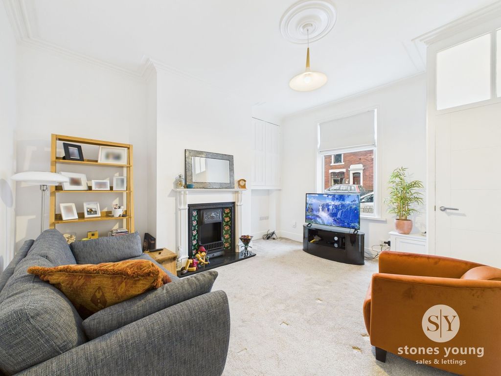 Property photo 2 of 19