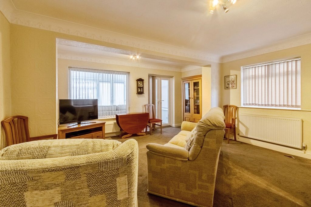 Property photo 2 of 19 Pbox-Img.Jpg