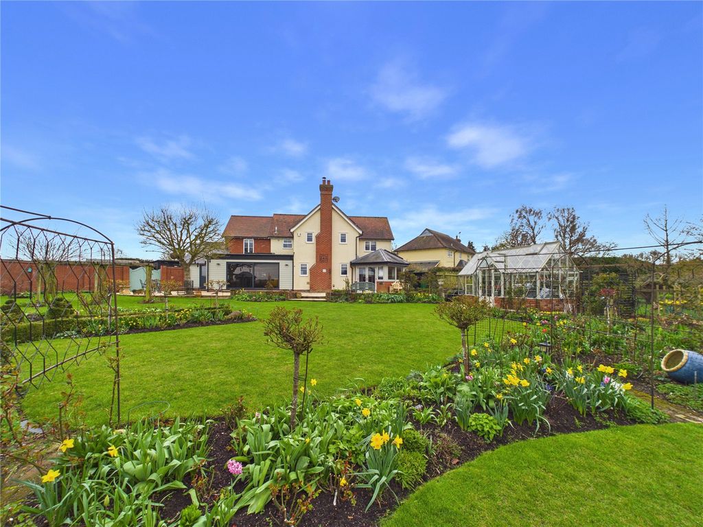 Property photo 2 of 33 Picture No. 27