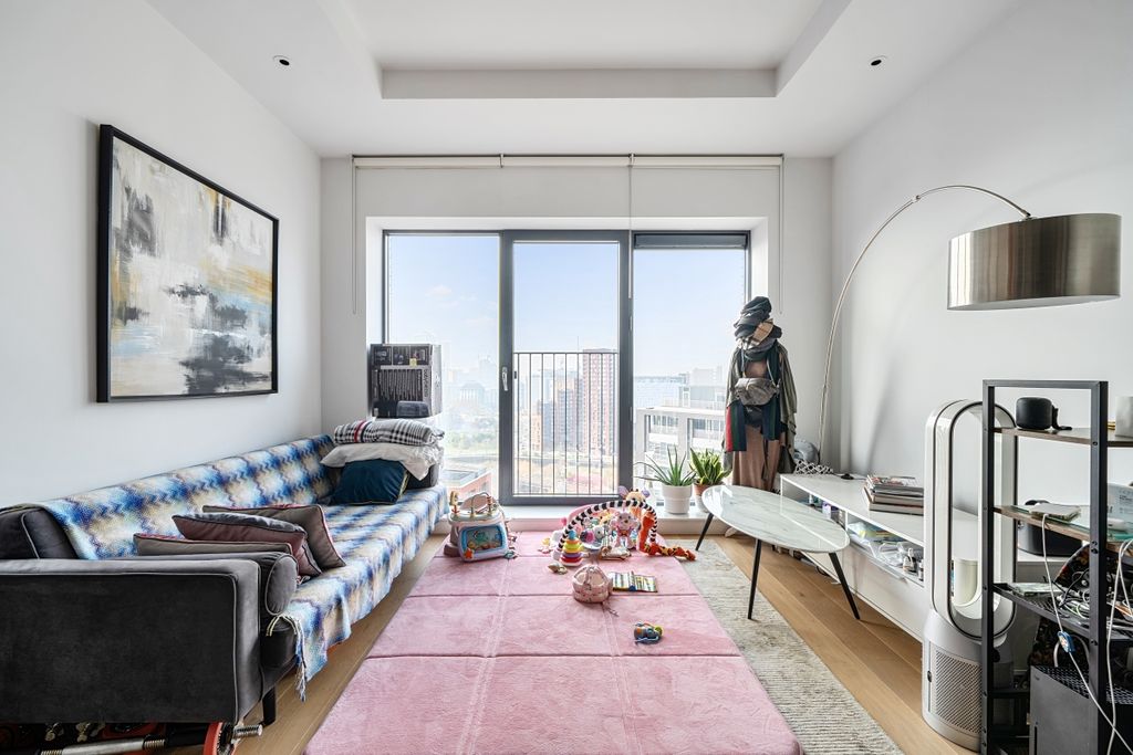 Property photo 3 of 16 1422808-16-69Aed7...