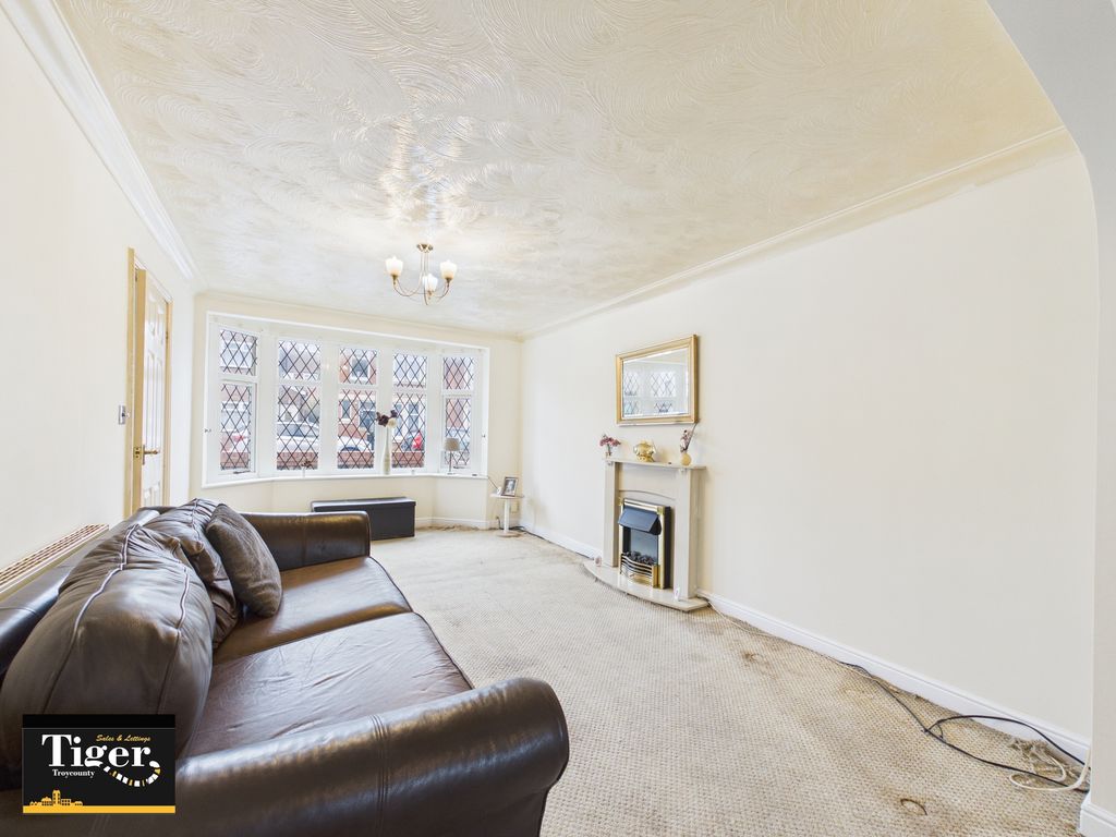 Property photo 2 of 25 Cam03440G0-Pr0534-Still012