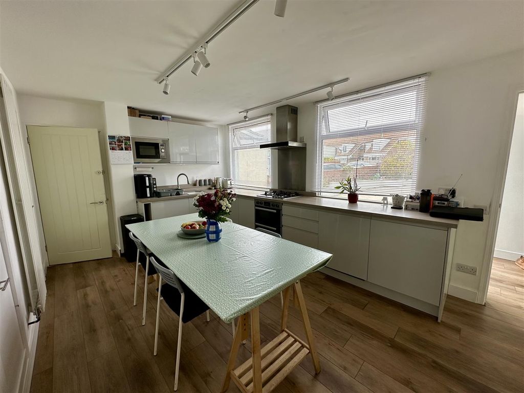 Property photo 3 of 16 Kitchen Diner