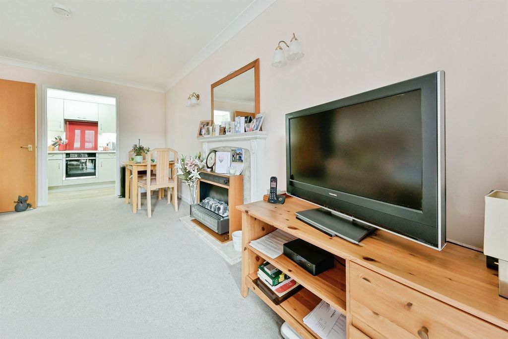 Property photo 3 of 20