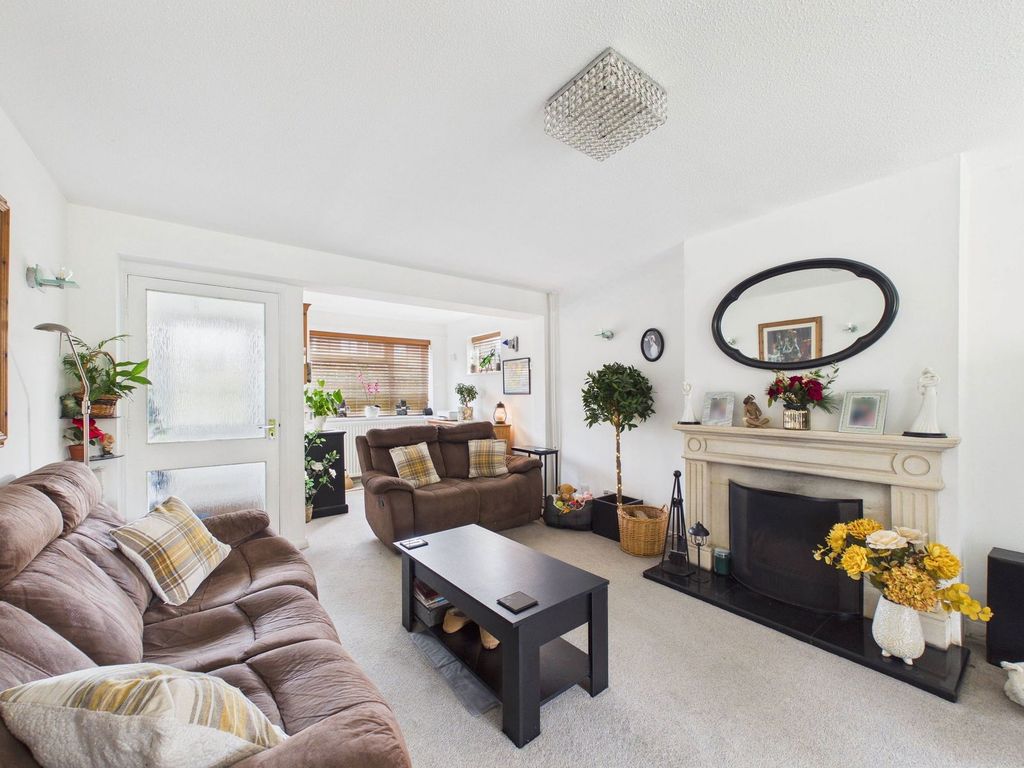 Property photo 2 of 21