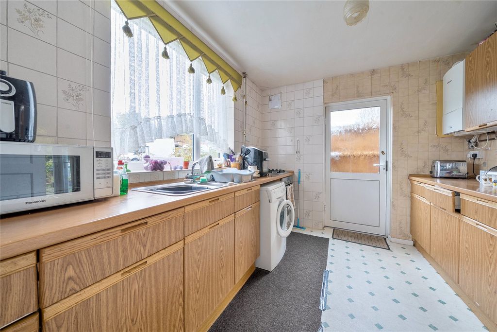 Property photo 3 of 14 Picture No. 05