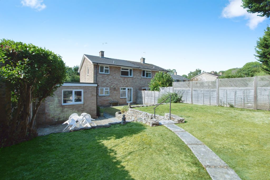 Property photo 2 of 25