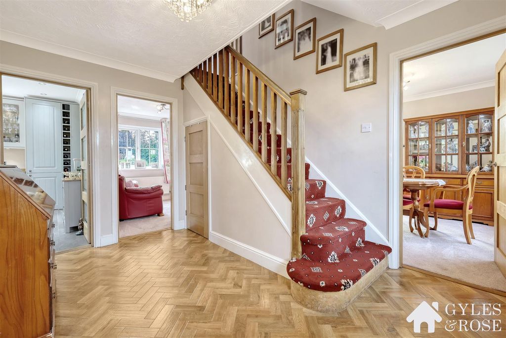 Property photo 3 of 32 Hallway