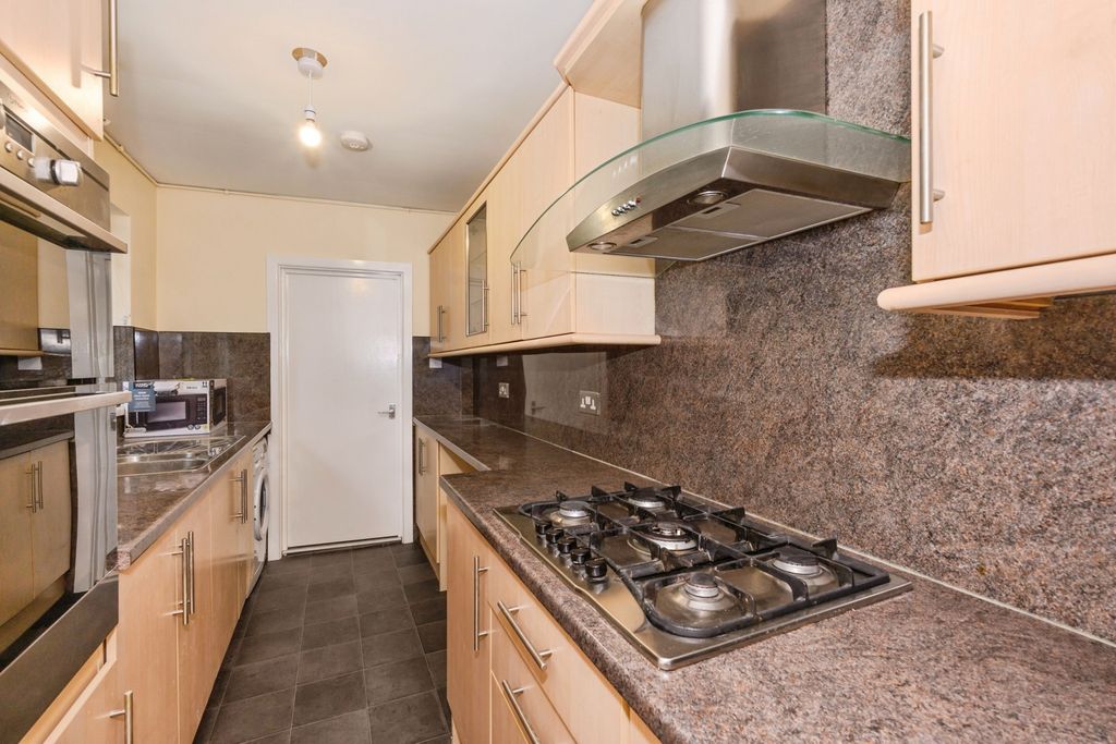 Property photo 2 of 12 Kitchen